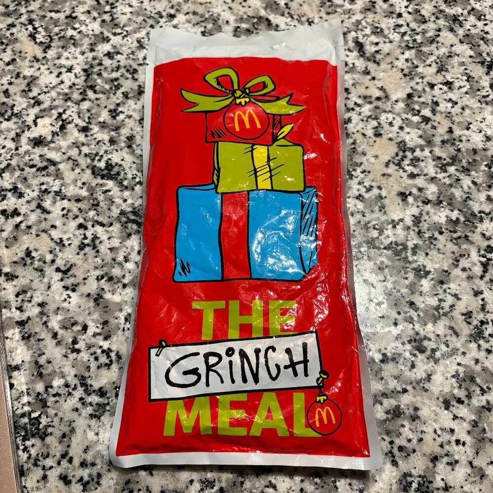 1 Pair Red McDonald’s Grinch Socks 2025 Unopened